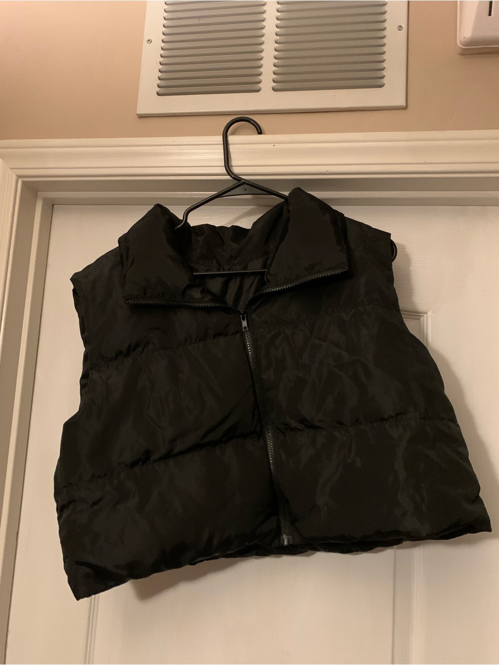 SHEIN Black Quilted Puffer Vest with High Collar